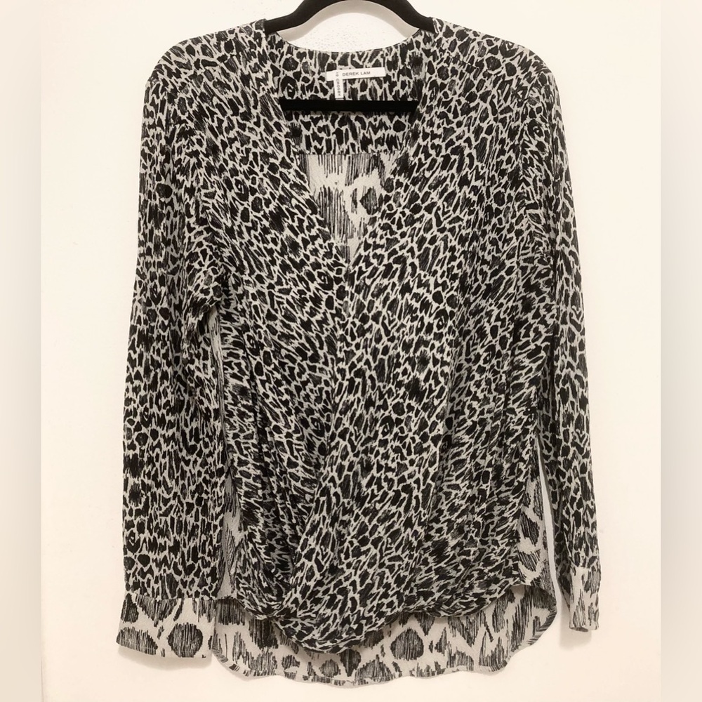 Derek Lam Silk 10 Crosby Leopard V-Neck Women's Top Gray & Black Size Medium